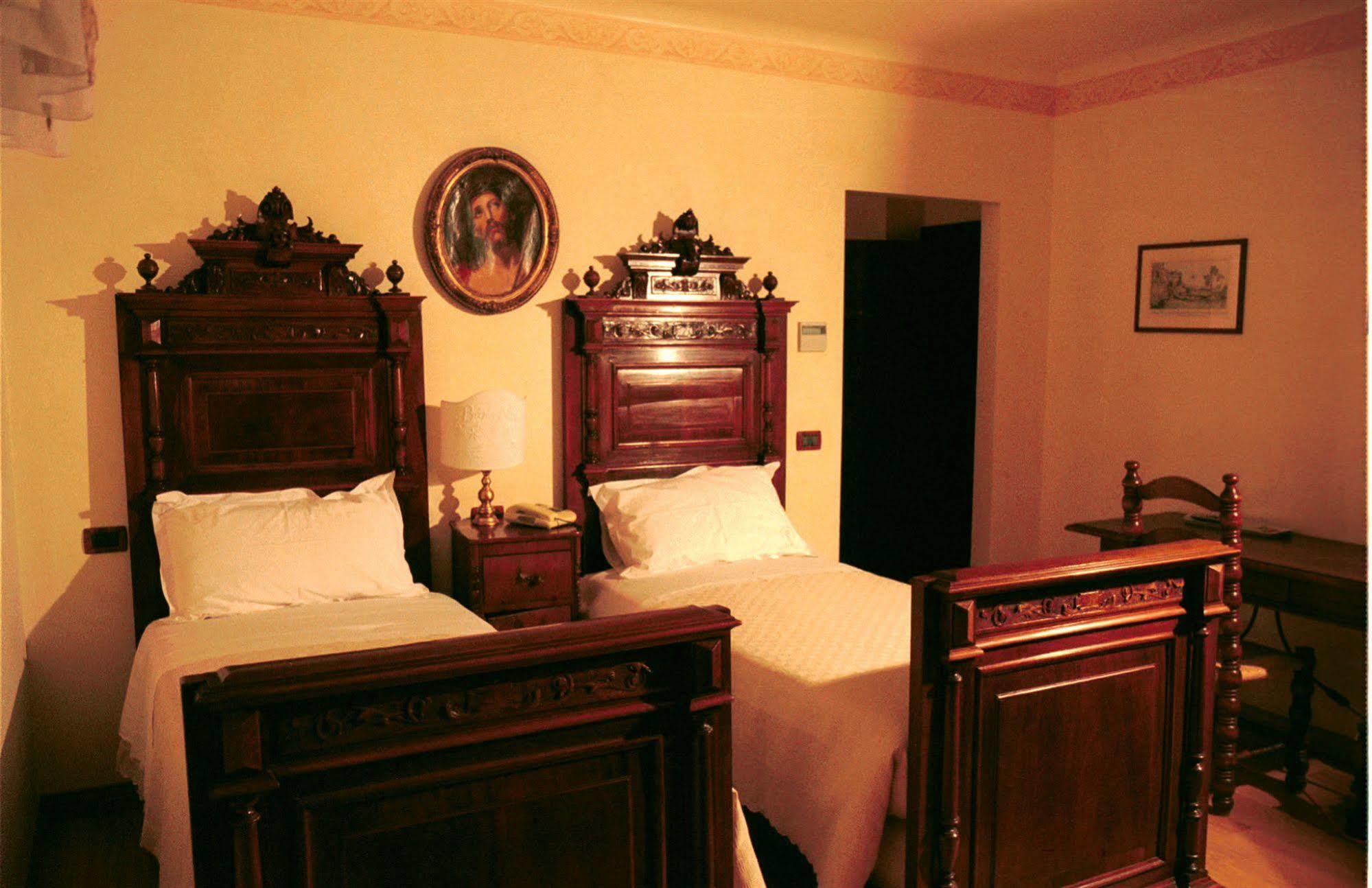 Albergo Le Case Мачерата Екстериор снимка